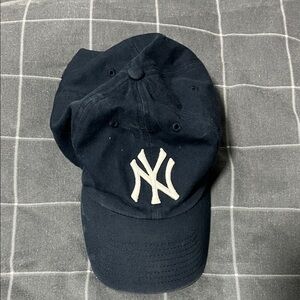 New York Yankees Navy Blue Cap